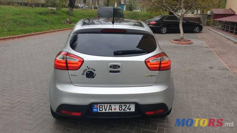 2011' Kia Rio photo #6