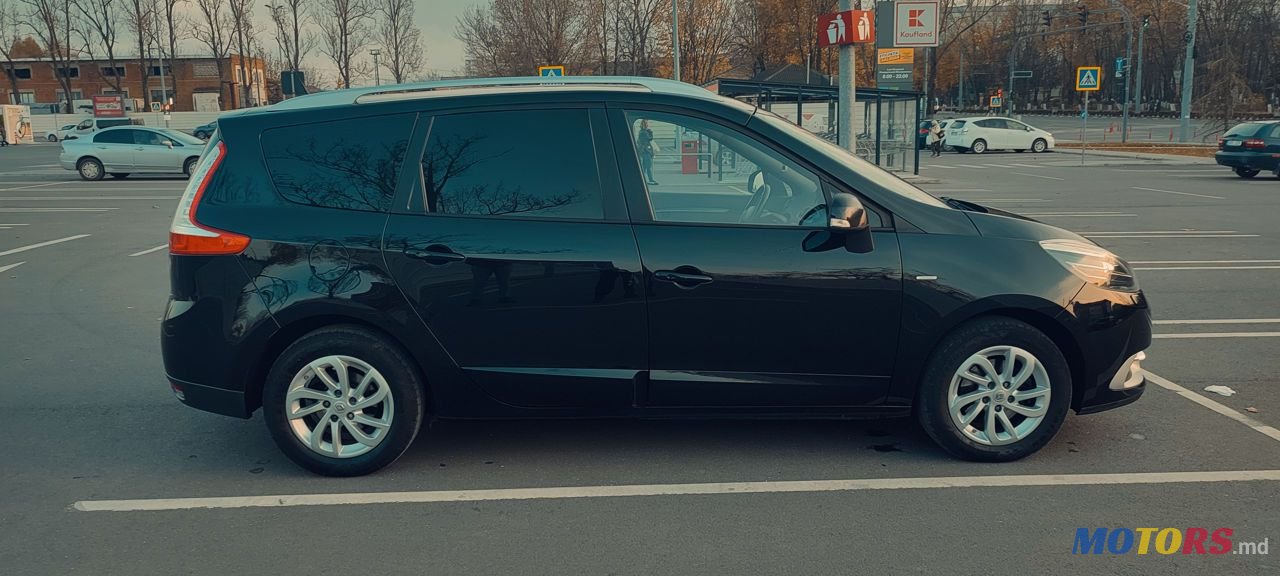 2016' Renault Grand Scenic photo #3