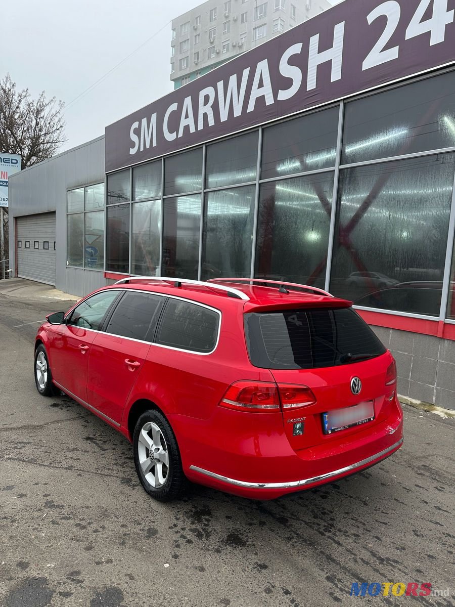 2012' Volkswagen Passat photo #6