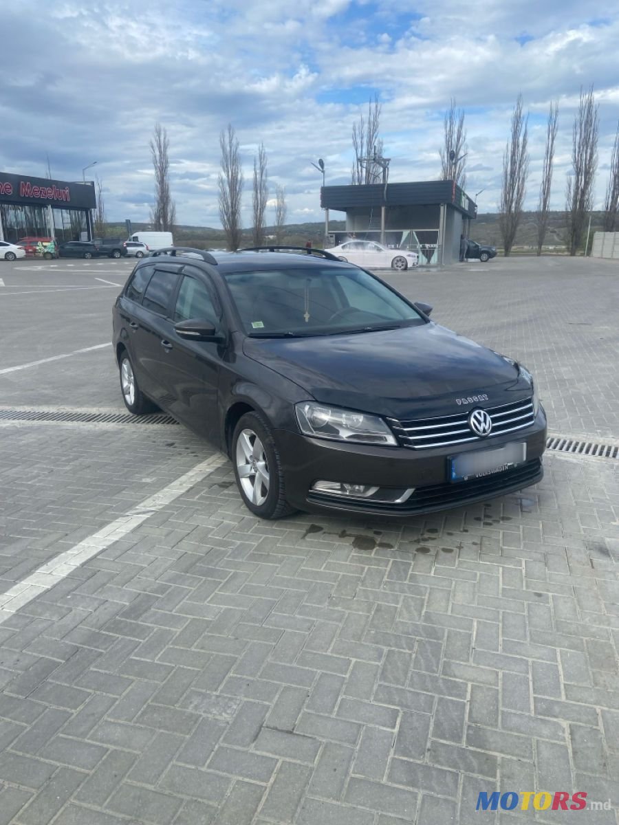 2014' Volkswagen Passat photo #2