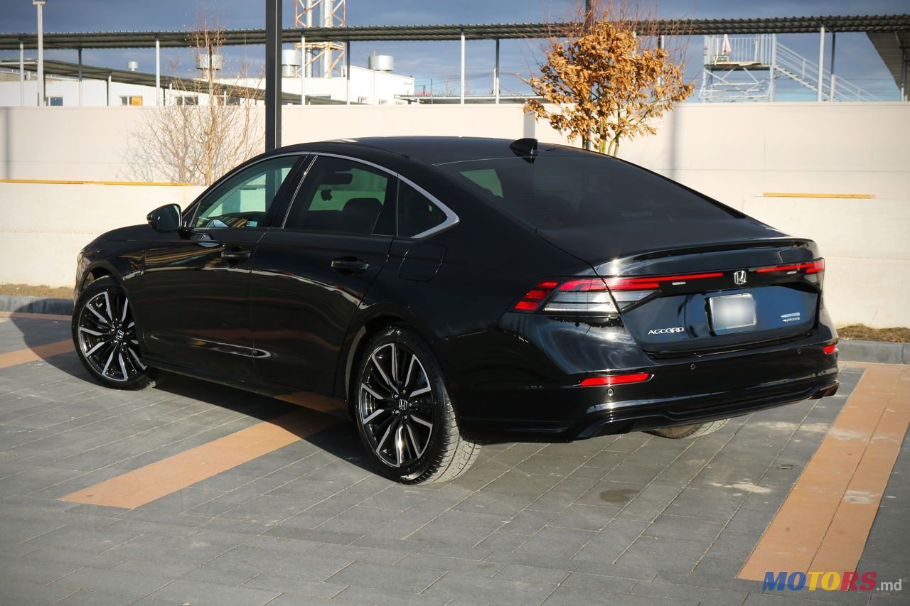 2023' Honda Accord photo #2