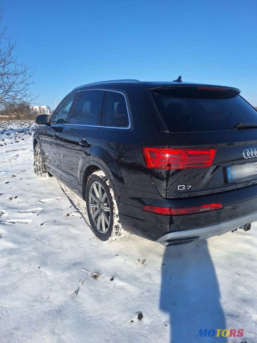 2018' Audi Q7 photo #5