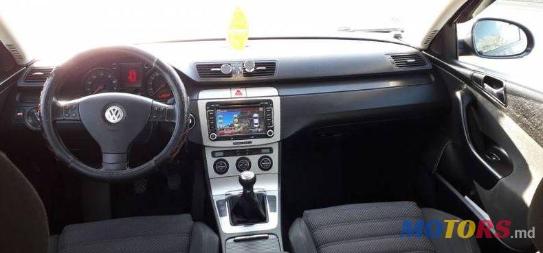 2007' Volkswagen Passat photo #1