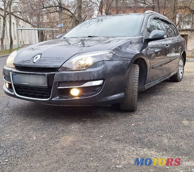 2011' Renault Laguna photo #1