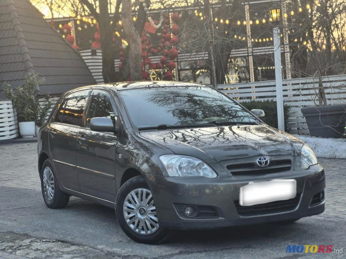 2004' Toyota Corolla photo #1