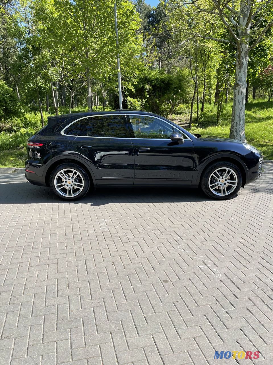 2019' Porsche Cayenne photo #3