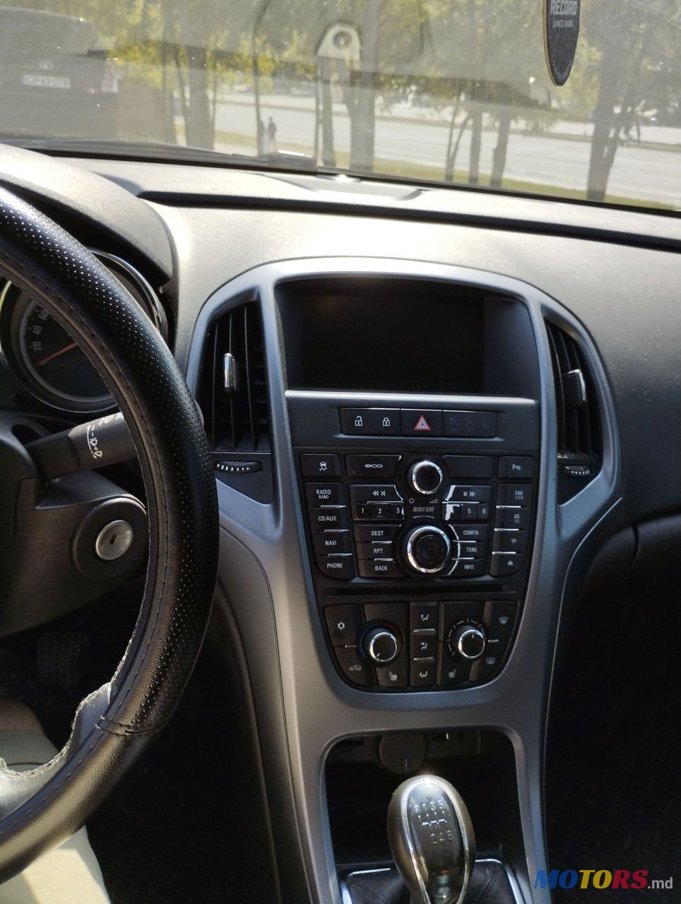 2013' Opel Astra photo #4