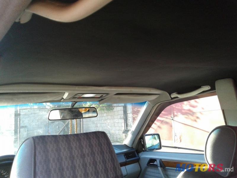 1990' Mercedes-Benz 200 photo #2