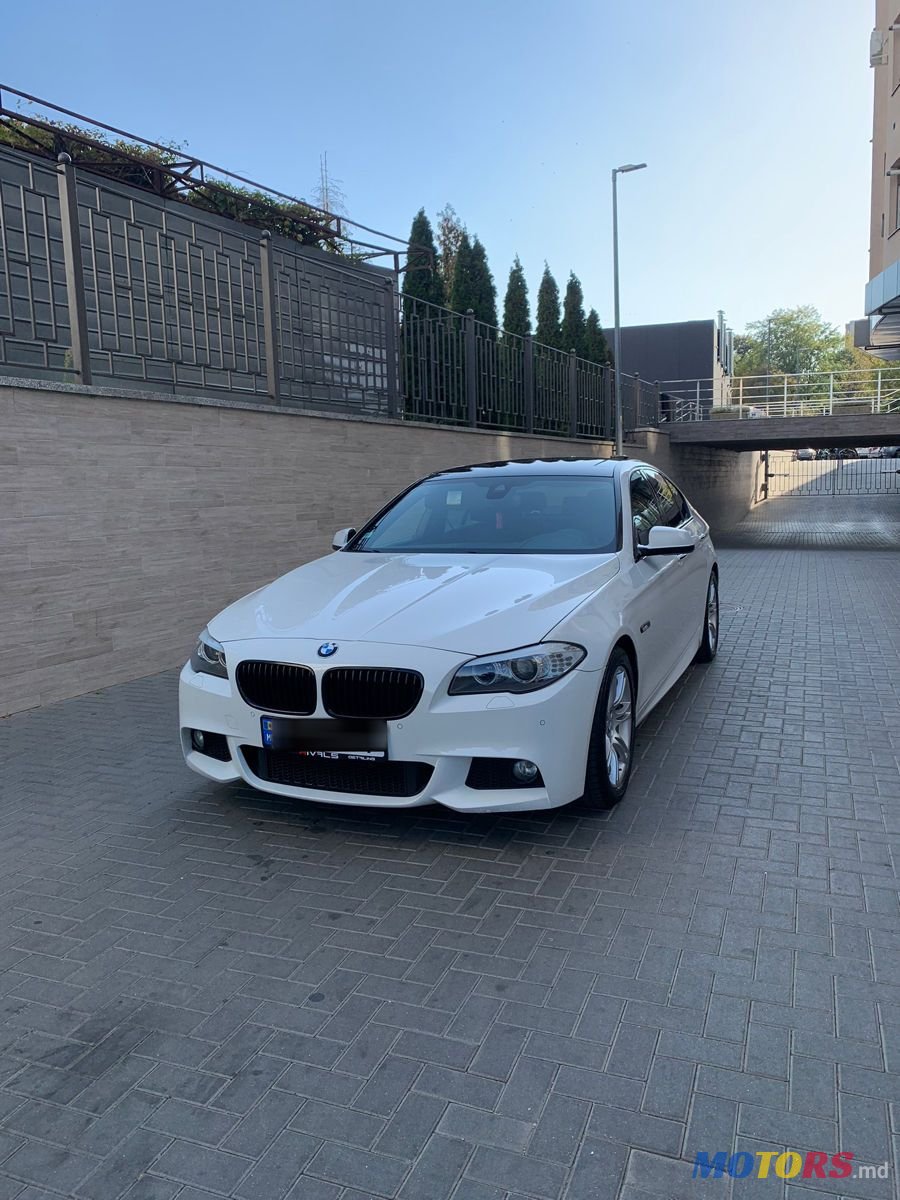 2012' BMW 5 Series photo #1