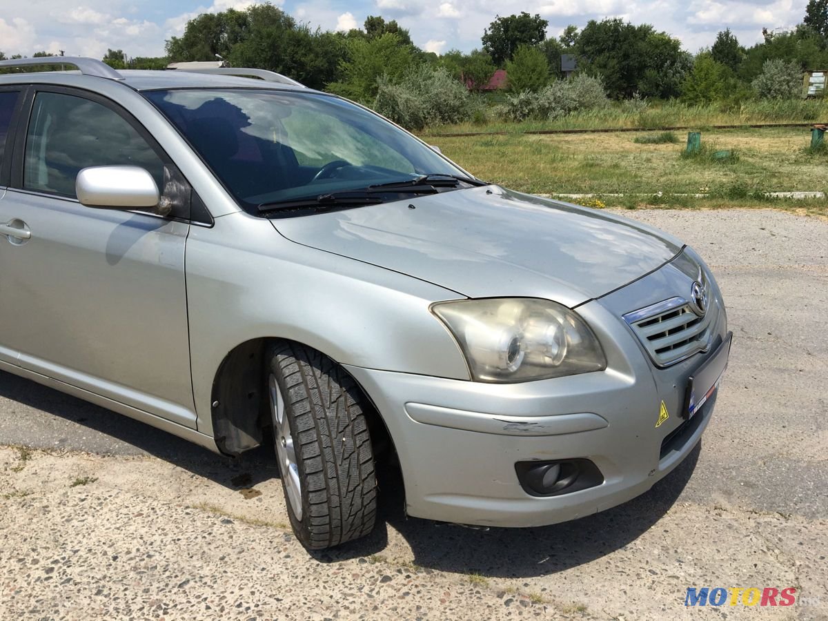 2005' Toyota Avensis photo #6