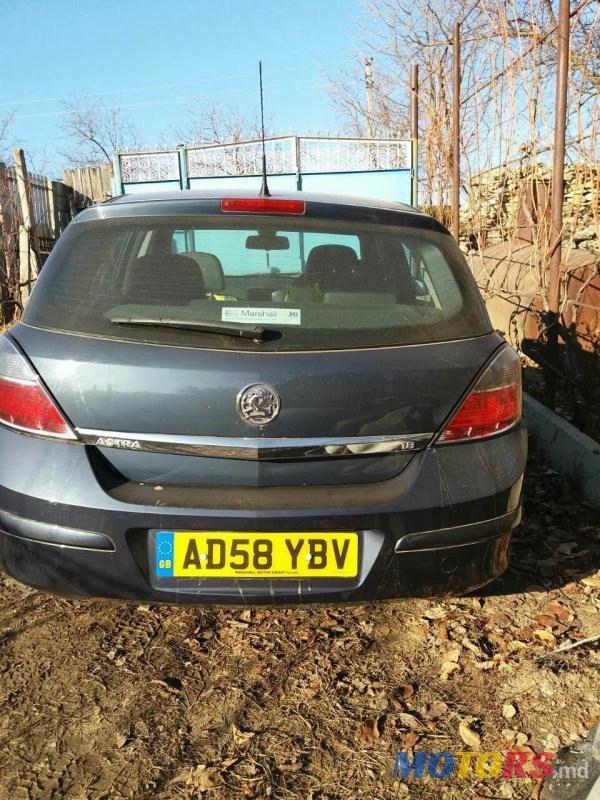 2008' Opel Astra photo #2