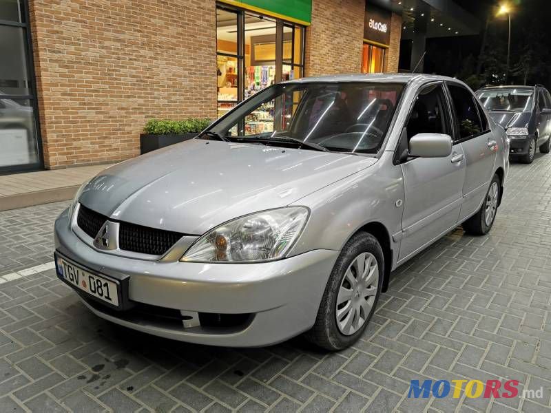 2008' Mitsubishi Lancer photo #3