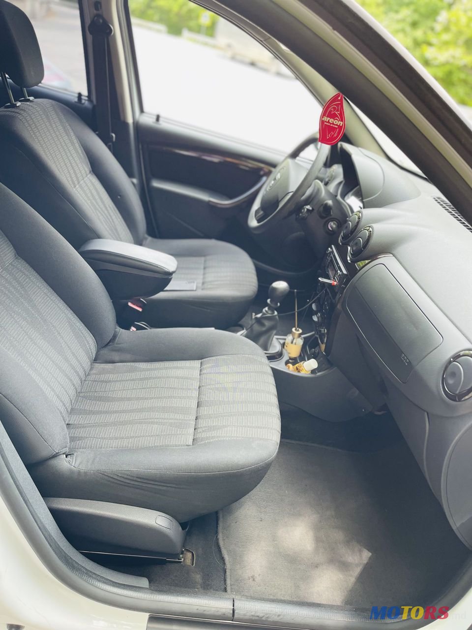 2012' Dacia Duster photo #6