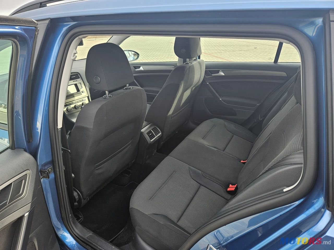 2013' Volkswagen Golf photo #6