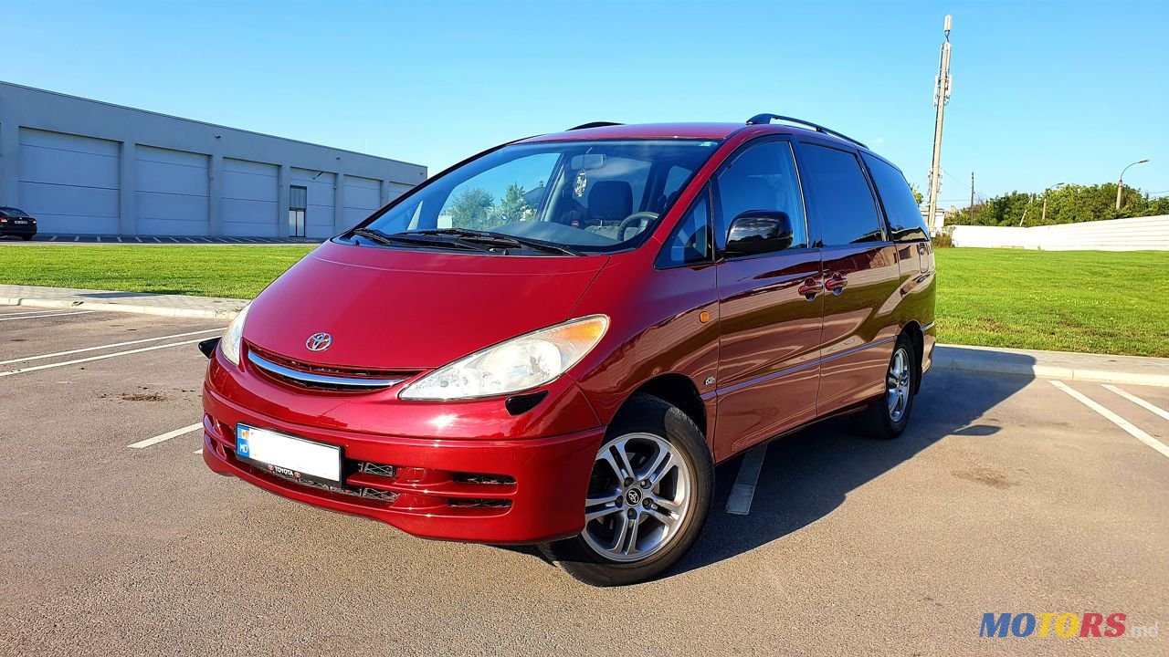 2002' Toyota Previa photo #3
