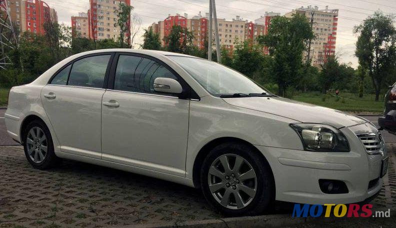 2008' Toyota Avensis photo #2