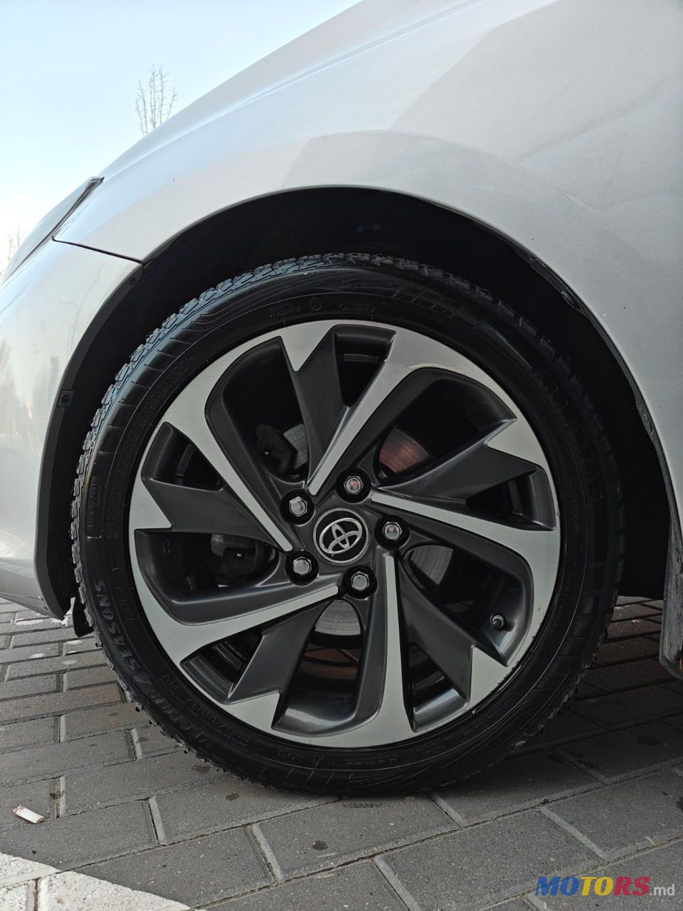 2017' Toyota Auris photo #5