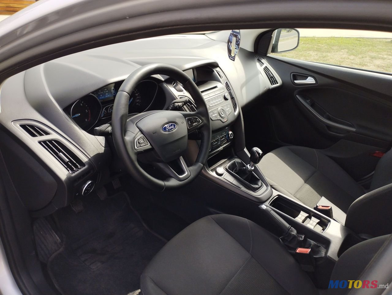 2017' Ford Focus photo #6