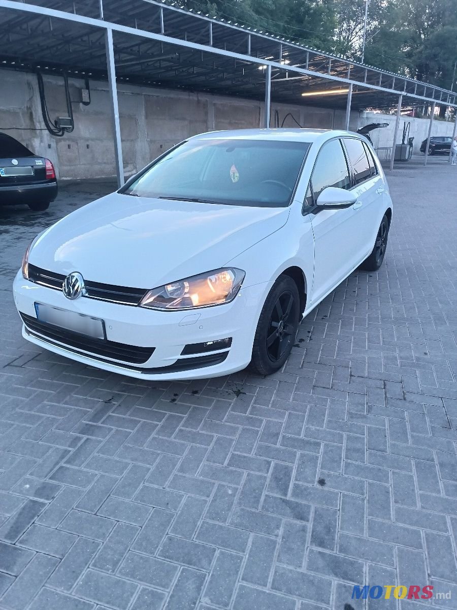 2015' Volkswagen Golf photo #2