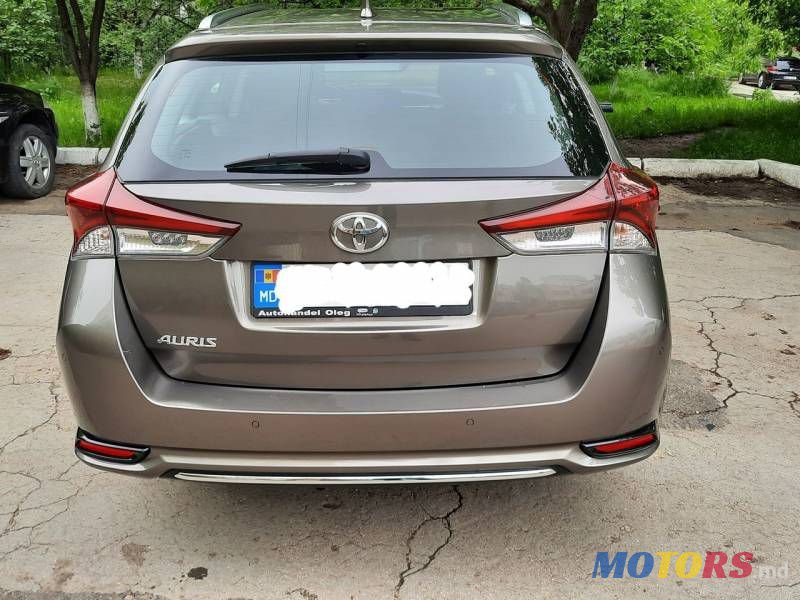 2017' Toyota Auris photo #5