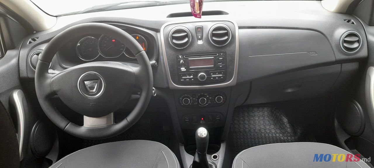 2013' Dacia Logan photo #5