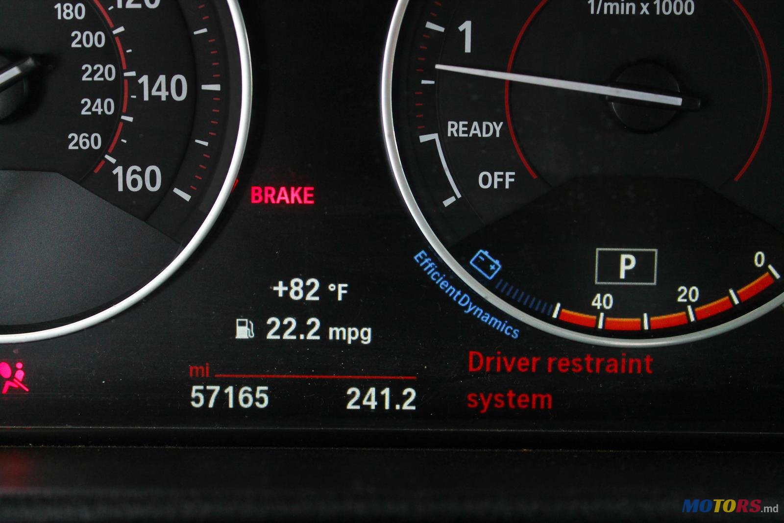 2016' BMW 3 Series 328 photo #6