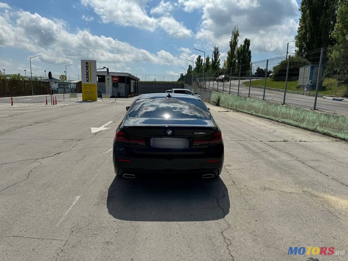 2020' BMW 5 Series photo #6