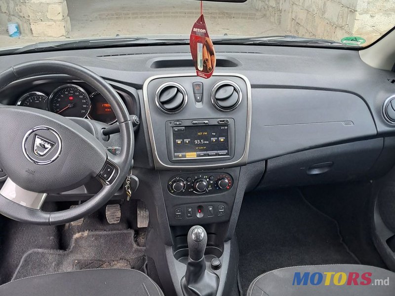 2013' Dacia Logan photo #5