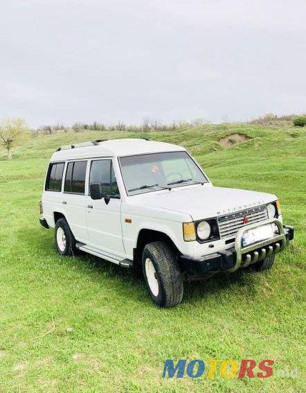 1987' Mitsubishi Pajero photo #1