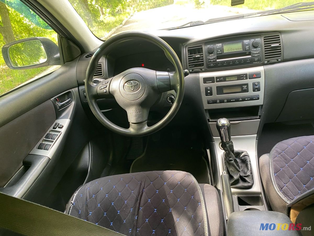 2004' Toyota Corolla photo #4