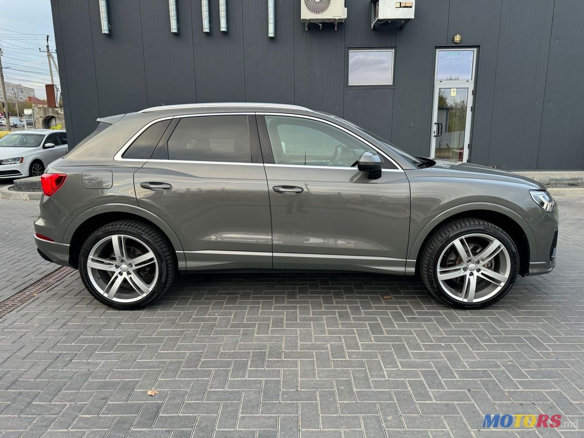 2019' Audi Q3 photo #3