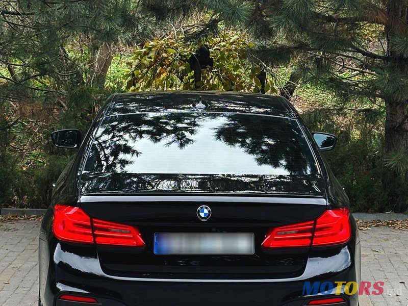 2020' BMW 5 Series photo #4