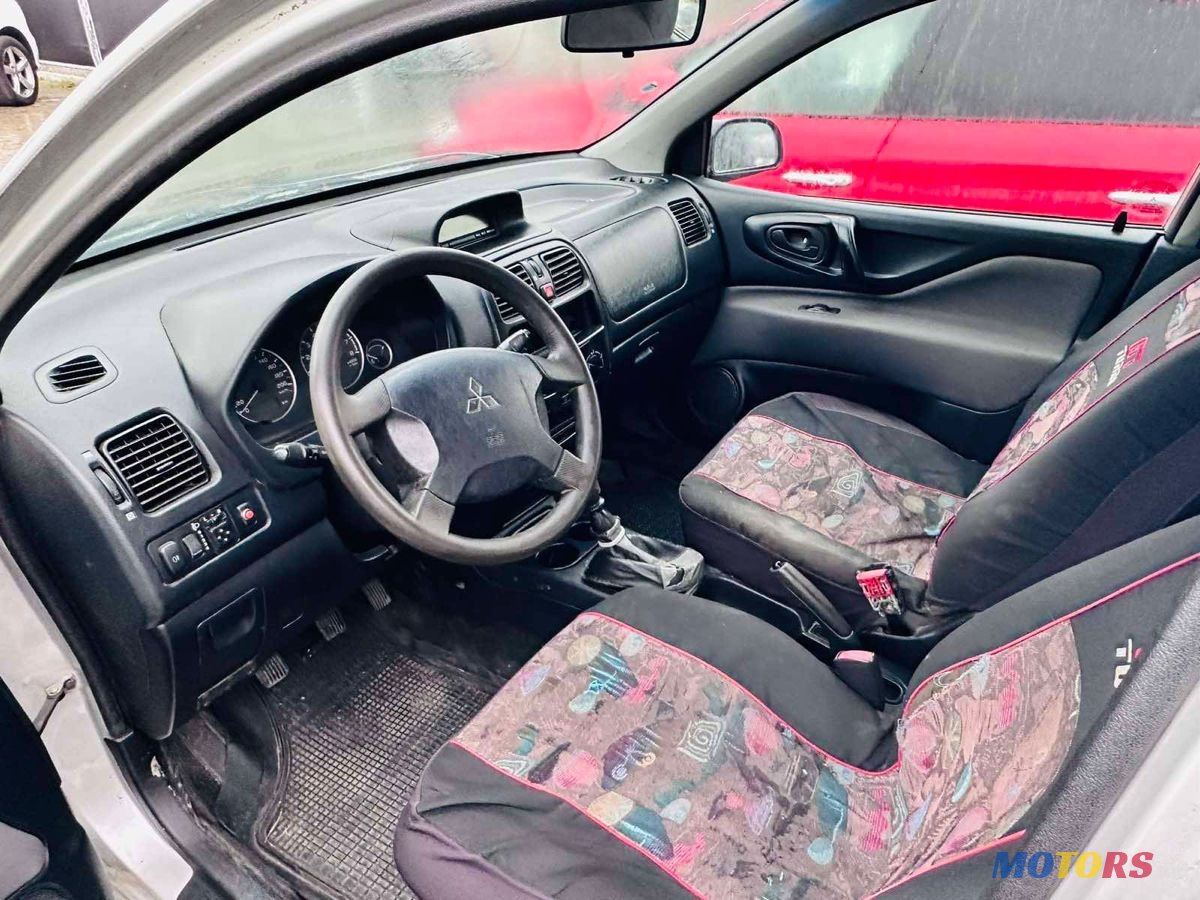 2004' Mitsubishi Space Star photo #5