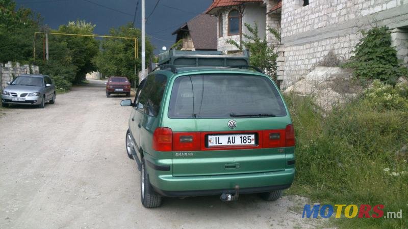 2001' Volkswagen Sharan photo #6