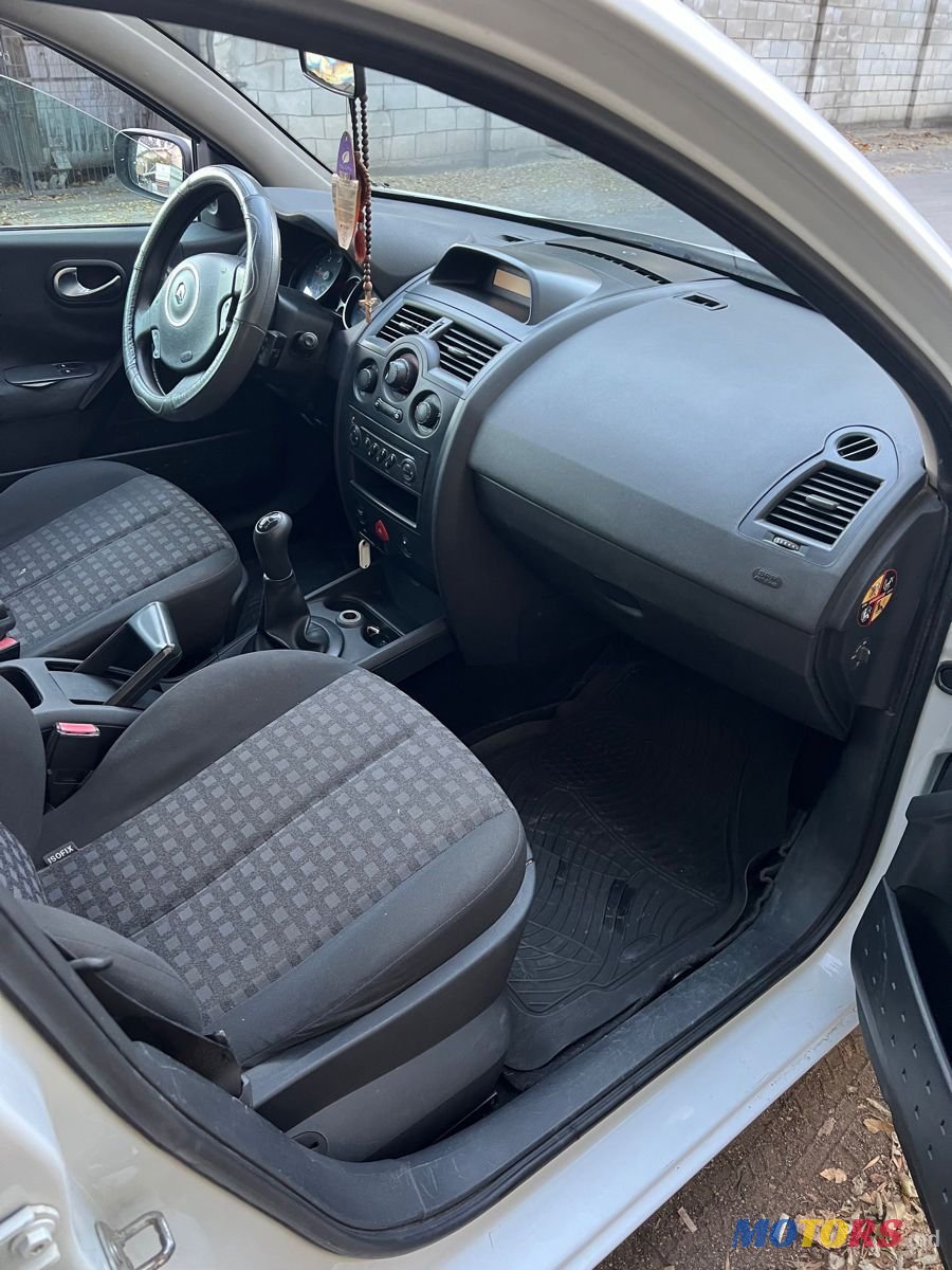 2006' Renault Megane photo #5