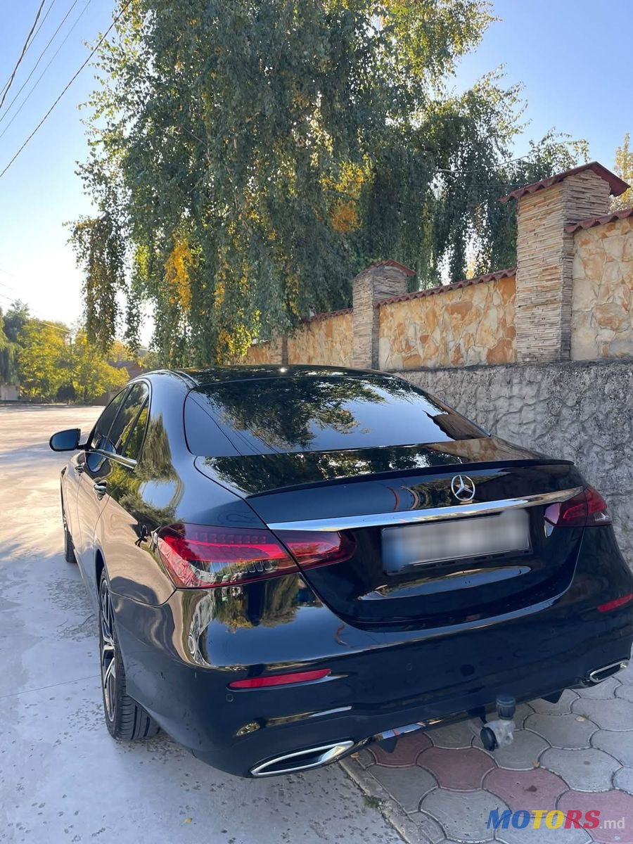 2020' Mercedes-Benz E-Class photo #2