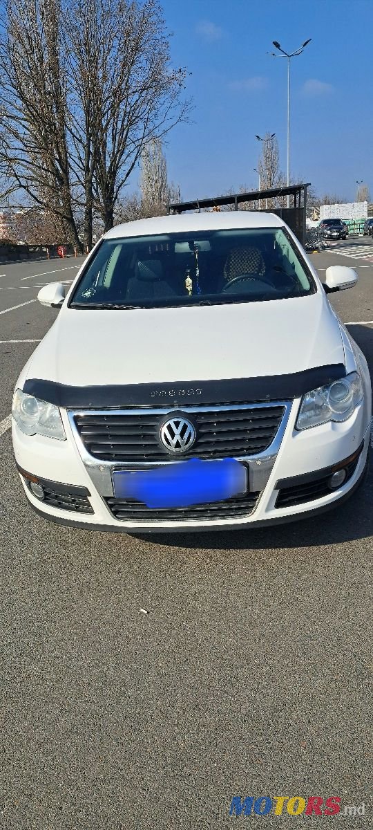 2010' Volkswagen Passat photo #3