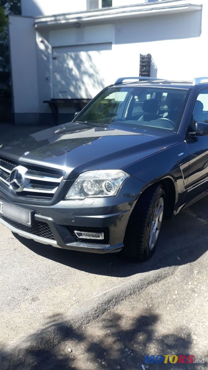 2011' Mercedes-Benz GLK-Class photo #6