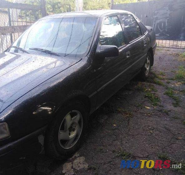 1992' Opel Vectra photo #1