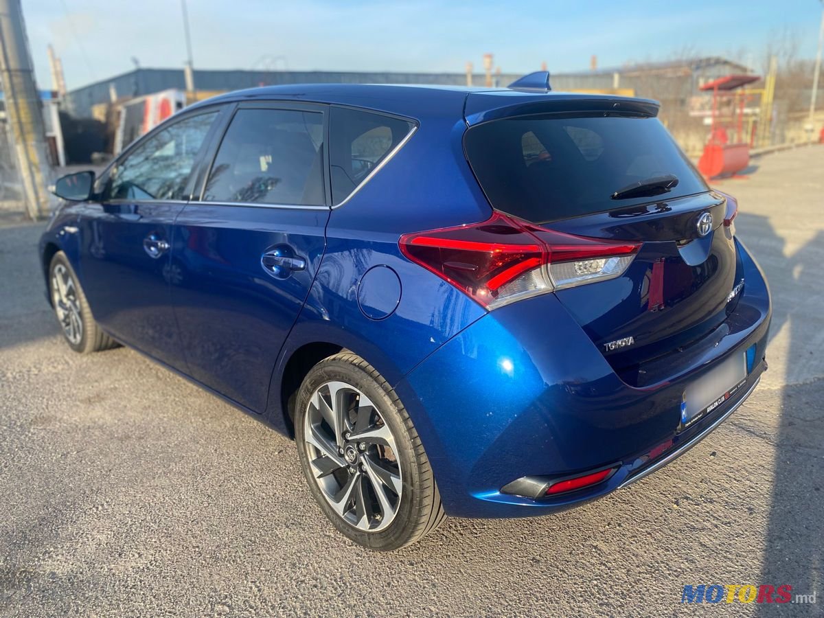 2016' Toyota Auris photo #4