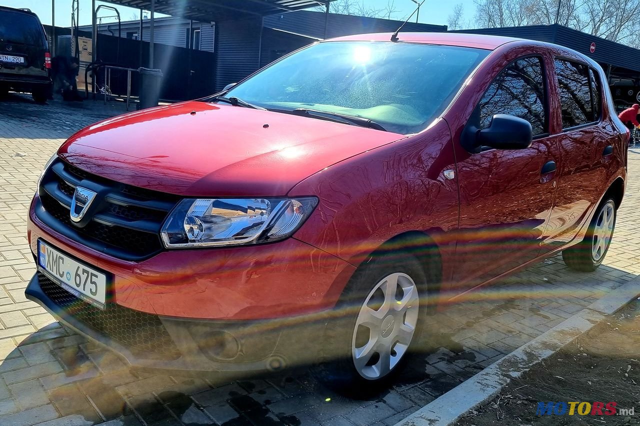 2013' Dacia Sandero photo #1