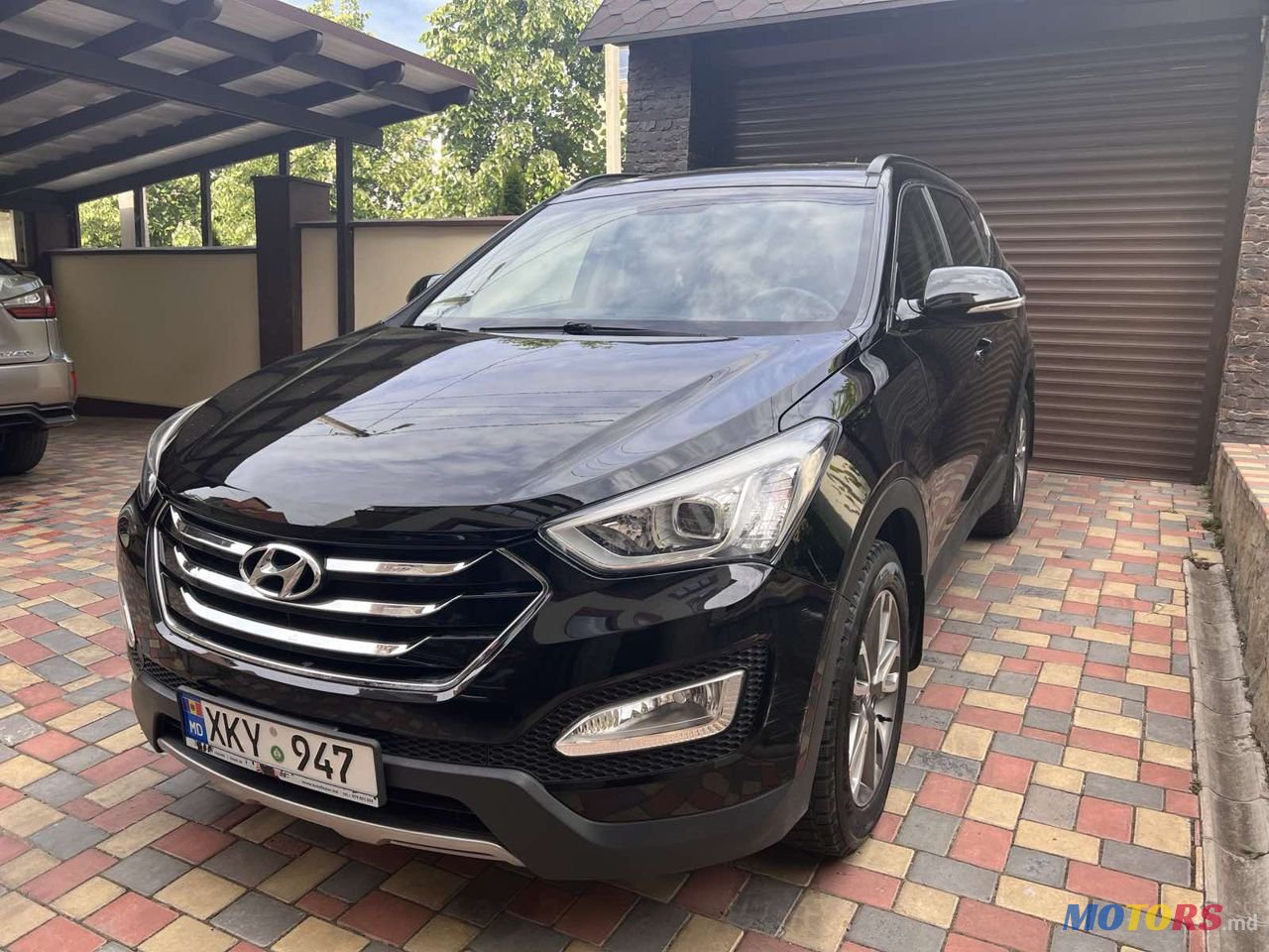 2014' Hyundai Santa Fe photo #2