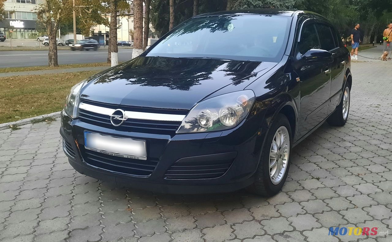 2006' Opel Astra photo #1