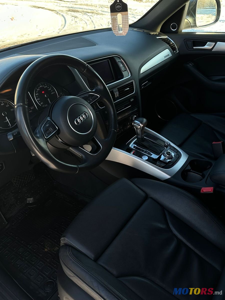 2012' Audi Q5 photo #5