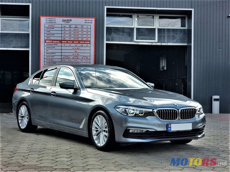 2017' BMW 5 Series photo #1