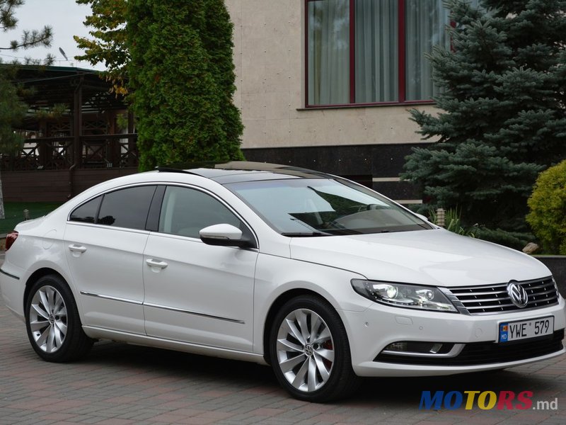 2013' Volkswagen Passat photo #1