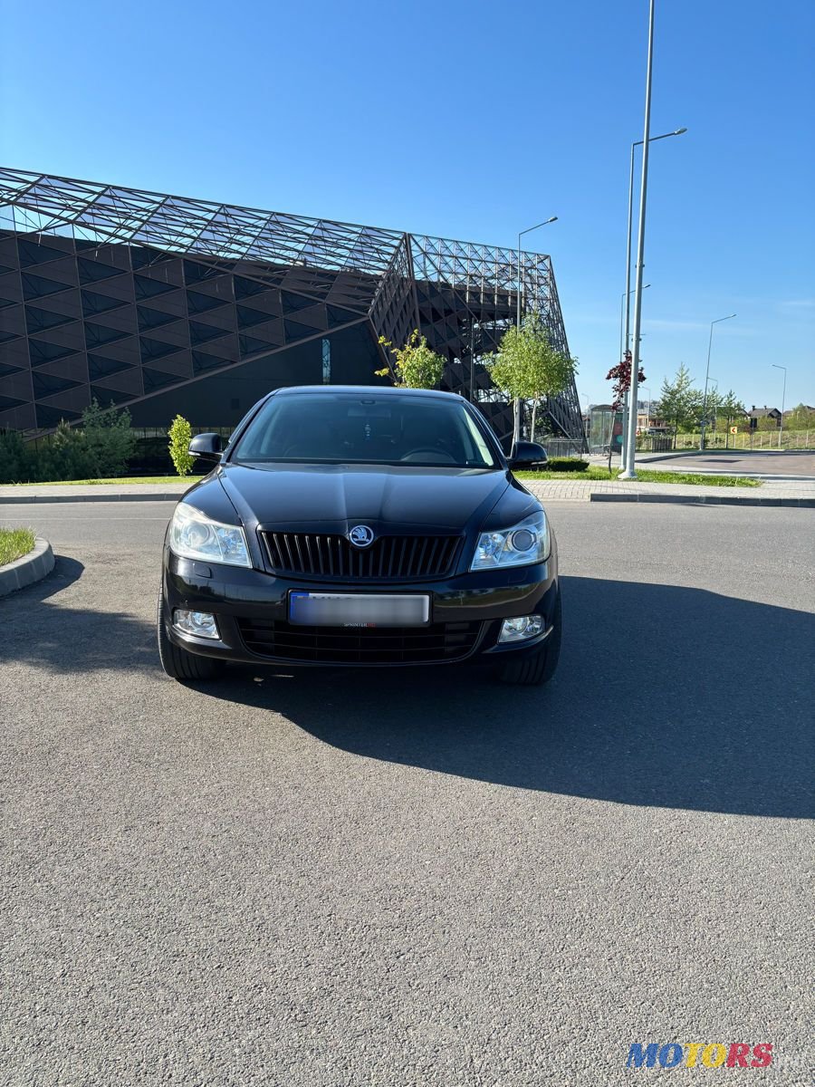 2009' Skoda Octavia photo #2
