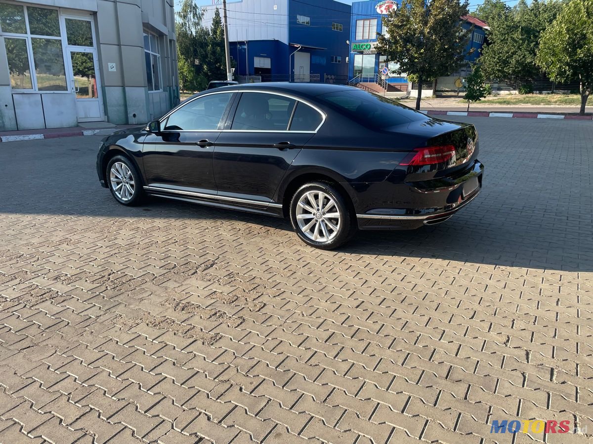 2018' Volkswagen Passat photo #6