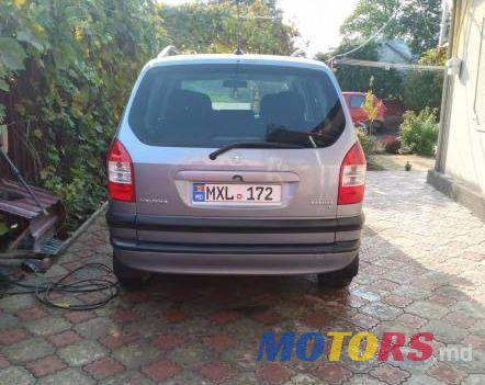 2004' Opel Zafira photo #2