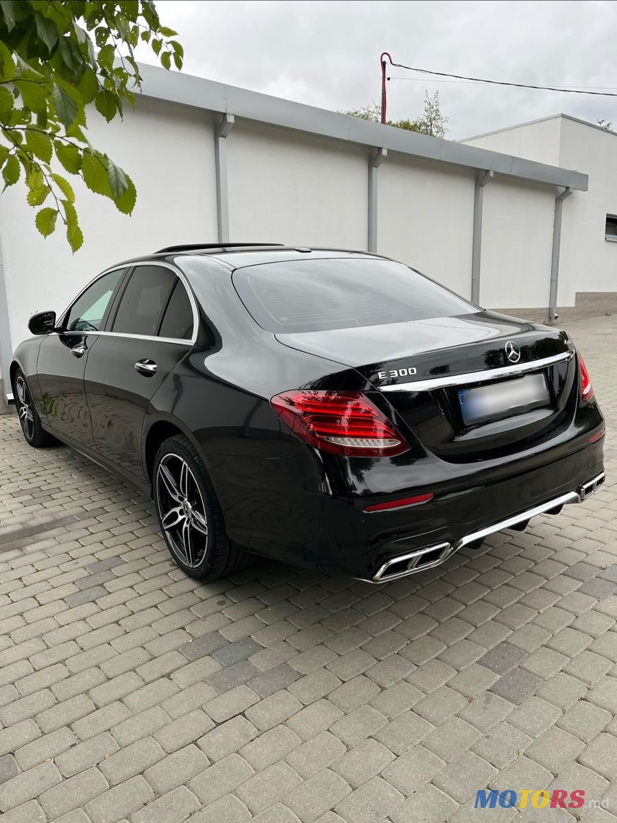 2018' Mercedes-Benz E-Class photo #4